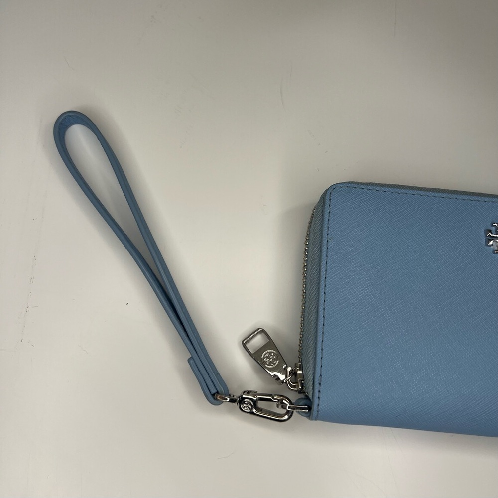 TORY BURCH Light Blue Saffiano Zip Around Wrist Wallet - Picture 4 of 10